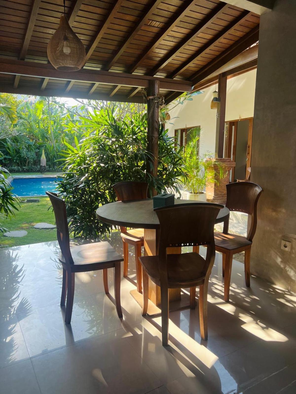 Wiryaroja Guest House Canggu Exterior foto